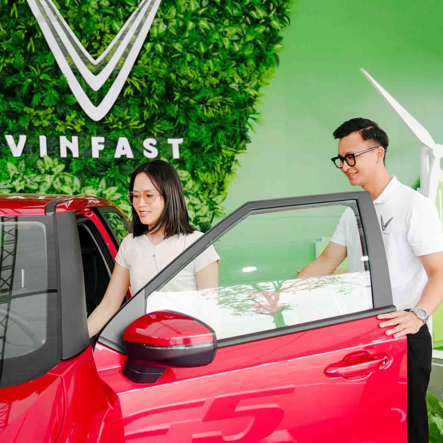 Văn hóa và khách hàng VinFast Phương Đông