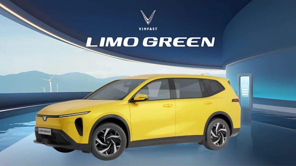 VinFast Limo Green dynamic photo 3