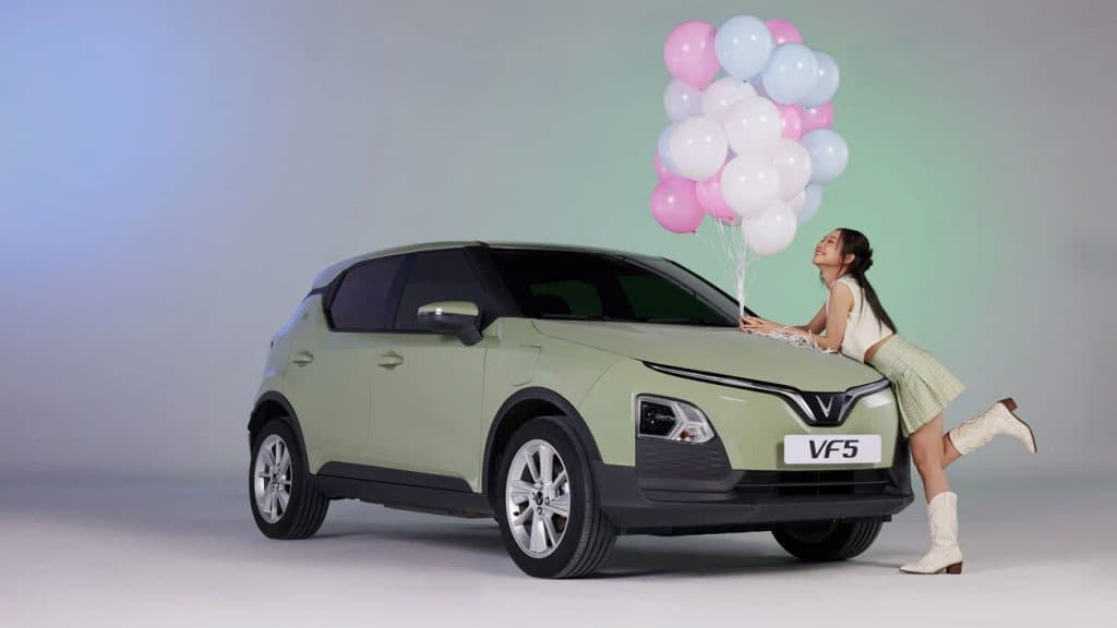 VinFast VF 5 Plus dynamic photo 3