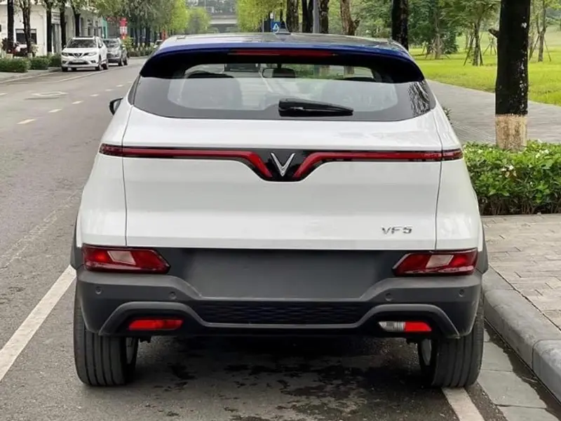 ĐUÔI XE