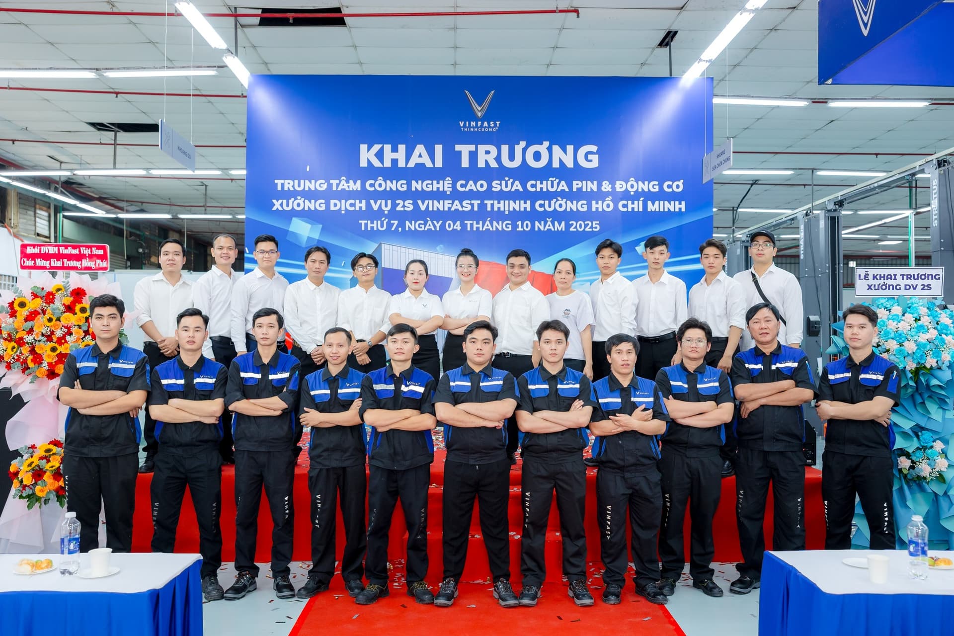 Kỹ thuật viên lành nghề tại Xưởng dịch vụ VinFast Phương Đông