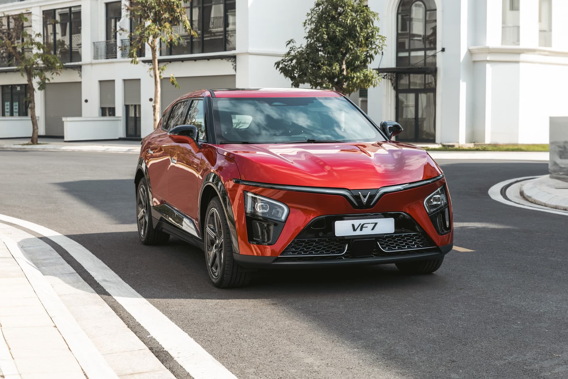 VinFast VF7