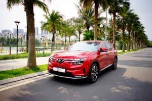 VINFAST VF8 PLUS 2023 – ĐỎ – ĐEN